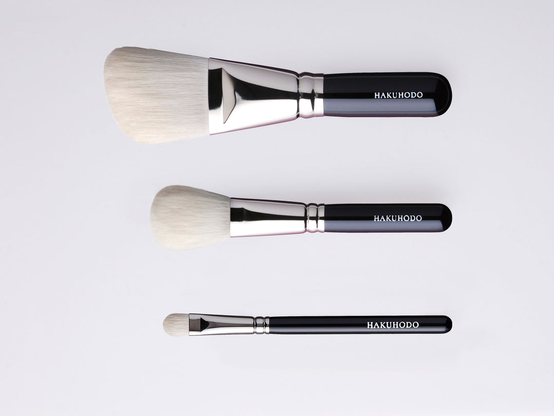 未使用 HAKUHODO 白鳳堂 化粧筆 朱軸 4本 110 143 127 未使用 HAKUHODO 白鳳堂 化粧筆 朱軸 4本 110 143 127